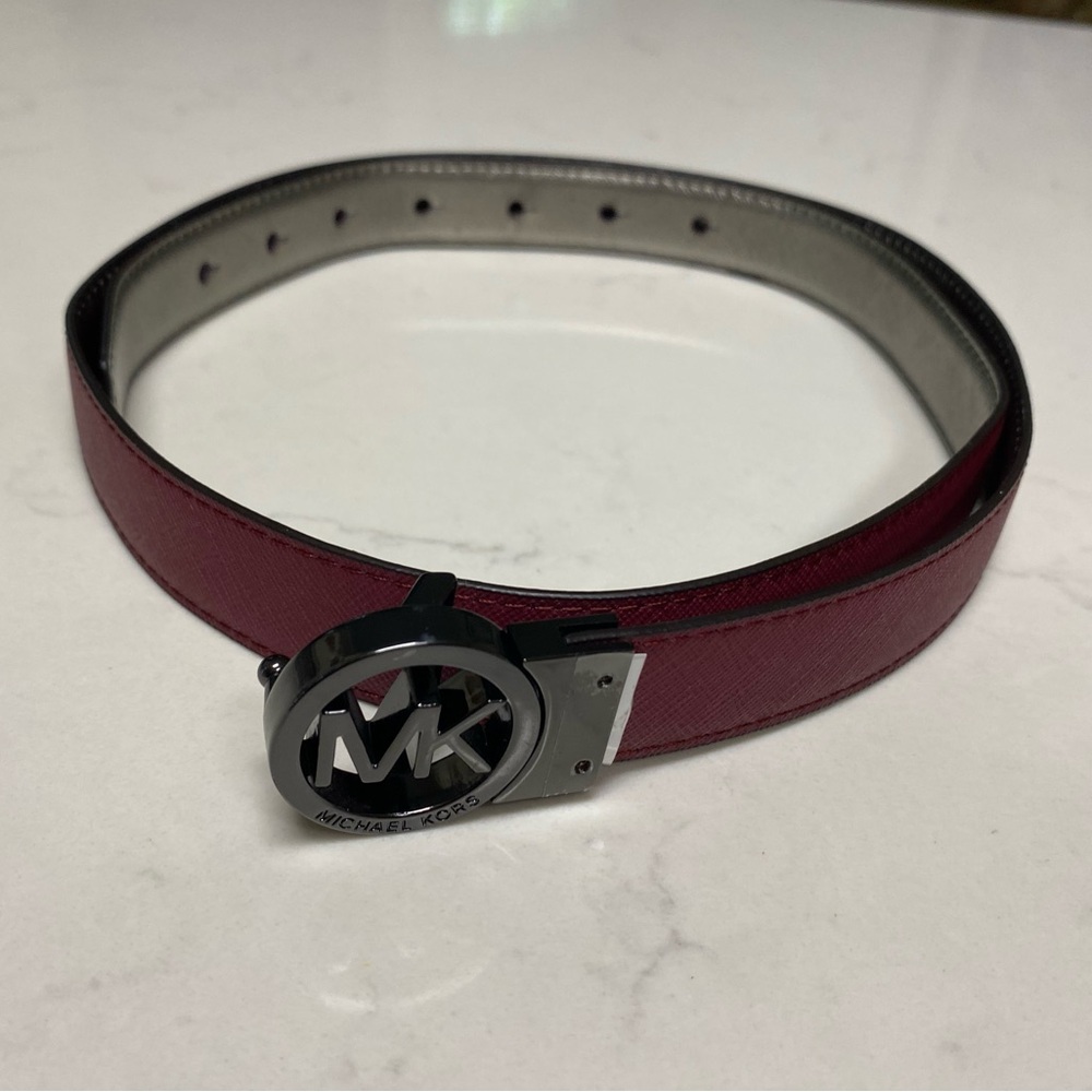 Michael Kors Twist Reversible Leather MK Logo Buckle Belt Red/Silver, Size M/L